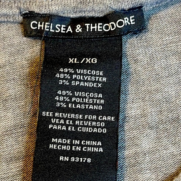 CHELSEA & THEODORE Gray Short Sleeve Top Size XL - Picture 3 of 4